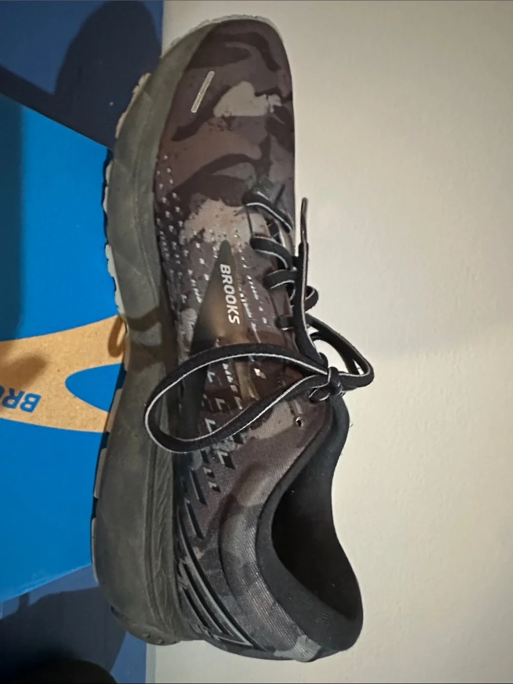 Brooks Men's Camo-Pattern Running Shoes - Black & Gray
